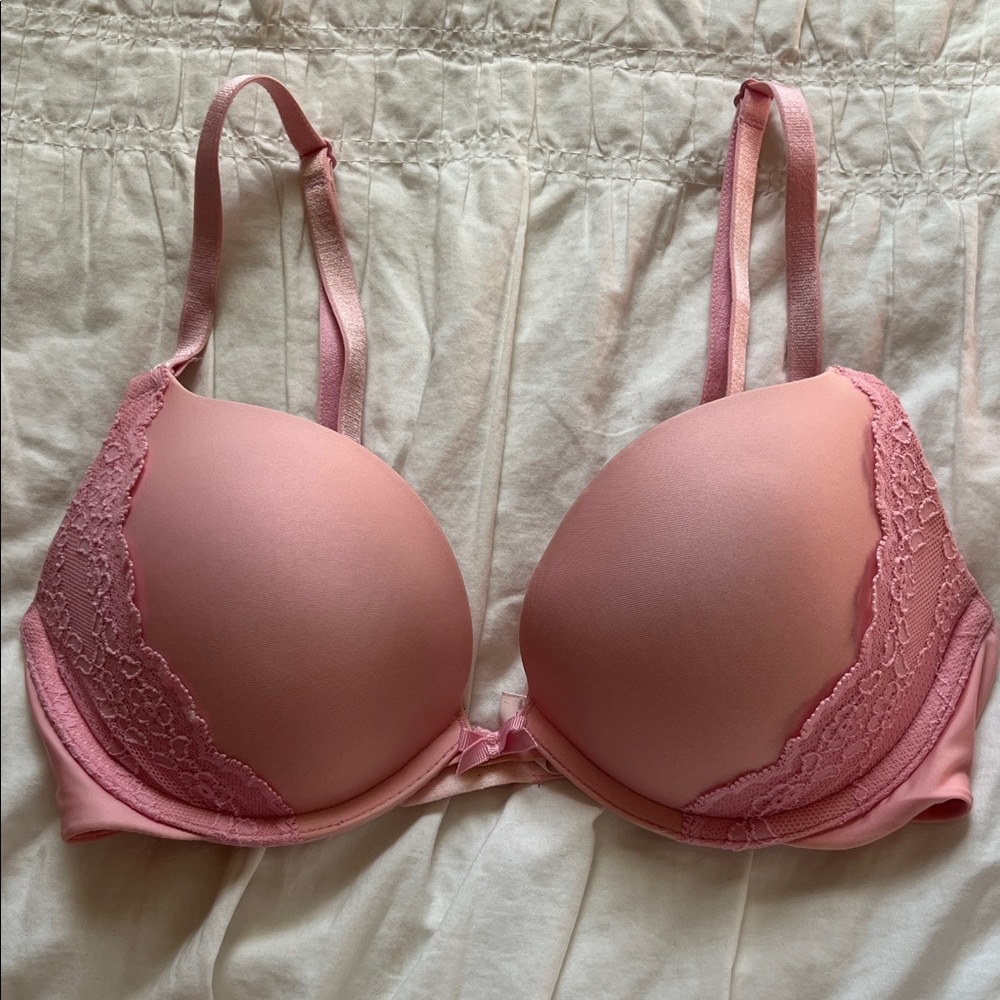 Victoria's Secret Blush Pink Lace Bra